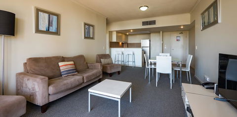 Swell Resort Burleigh Heads - Mackay Tourism 35