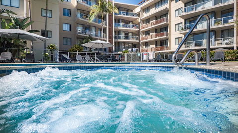 Swell Resort Burleigh Heads - Mackay Tourism 12