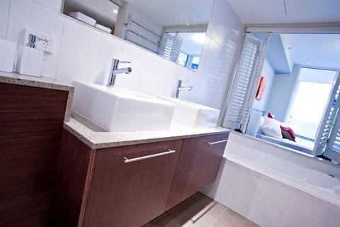 Lanai Riverside Apartments - Mackay Tourism 17