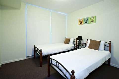 Lanai Riverside Apartments - Mackay Tourism 5