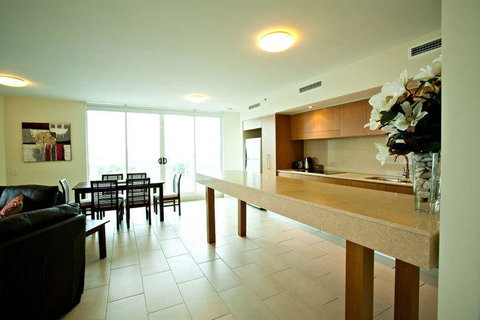 Lanai Riverside Apartments - Mackay Tourism 9