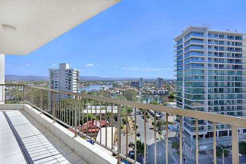 Genesis Apartments By Gold Coast Premium - Mackay Tourism 8