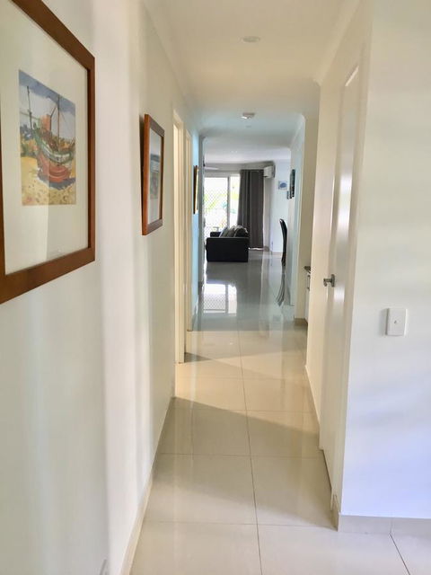 CHA Private Apts Diamond Beach - Mackay Tourism 21
