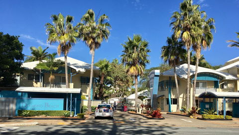 CHA Private Apts Diamond Beach - Mackay Tourism 1