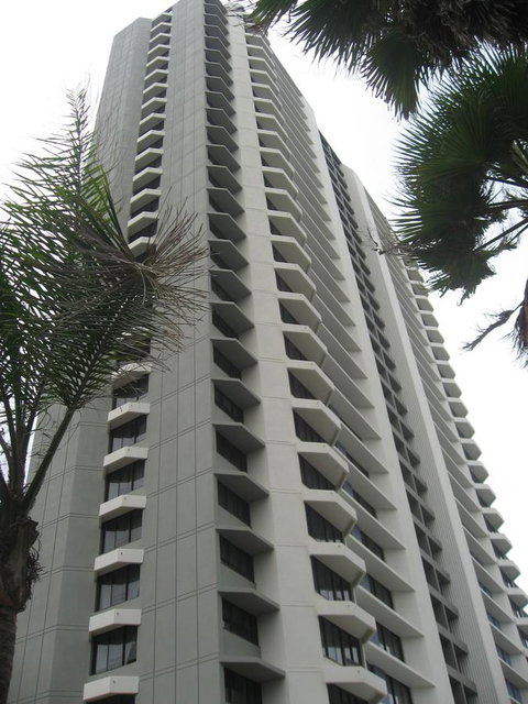 Surfers Century Oceanside Apartments - Mackay Tourism 33