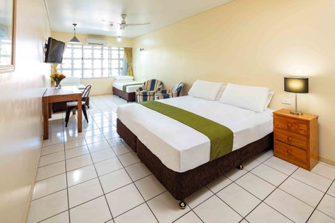 Hides Hotel - Mackay Tourism 13