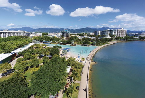 Hides Hotel - Mackay Tourism 36