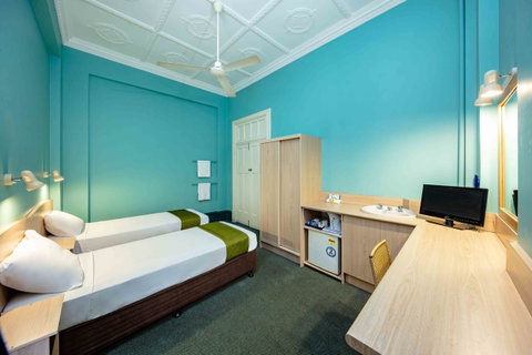 Hides Hotel - Mackay Tourism 17