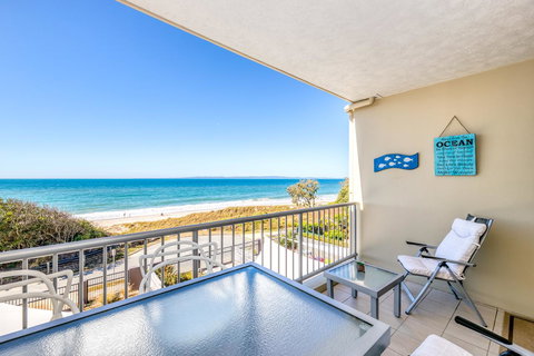 On The Beach Resort Bribie Island - Mackay Tourism 9