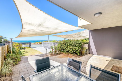 On The Beach Resort Bribie Island - Mackay Tourism 17