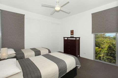224 Centenary Heights Road Coolum Beach, 500 Dollar Bond, Linen Included - Mackay Tourism 8