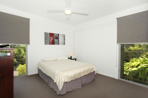 224 Centenary Heights Road Coolum Beach, 500 Dollar Bond, Linen Included - Mackay Tourism 11