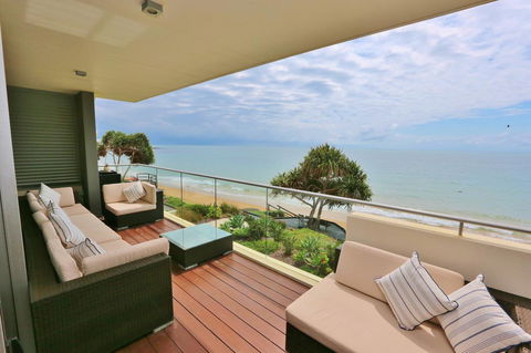 Dune On The Beach - Mackay Tourism 0