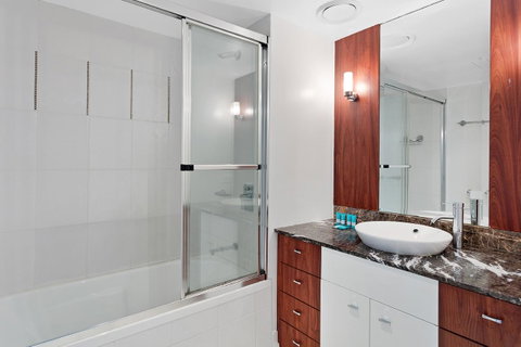 Holiday Holiday Chevron Renaissance Apartments - Mackay Tourism 29