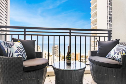 Holiday Holiday Chevron Renaissance Apartments - Mackay Tourism 18