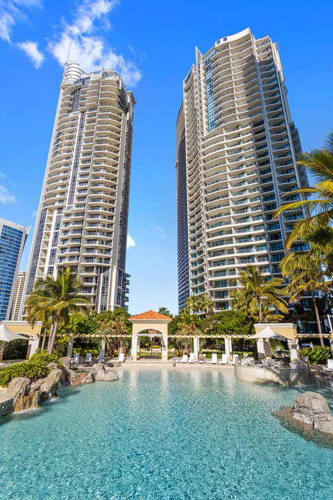 Holiday Holiday Chevron Renaissance Apartments - Mackay Tourism 0