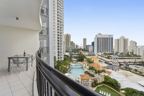 Holiday Holiday Chevron Renaissance Apartments - Mackay Tourism 24
