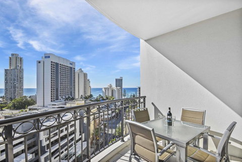 Holiday Holiday Chevron Renaissance Apartments - Mackay Tourism 22