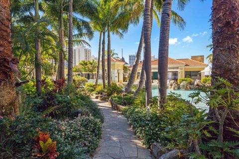 Holiday Holiday Chevron Renaissance Apartments - Mackay Tourism 15