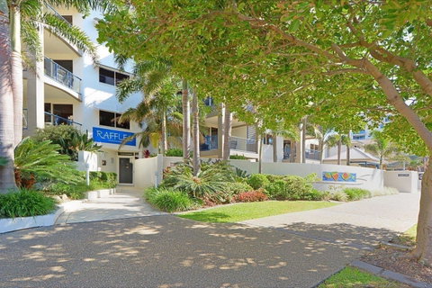 Raffles Mooloolaba - Mackay Tourism 13