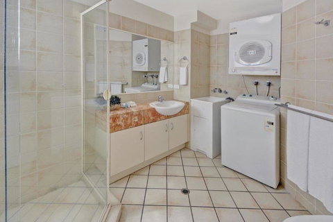Raffles Mooloolaba - Mackay Tourism 12