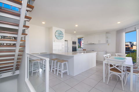 Rainbow Bay Resort Holiday Apartments - Mackay Tourism 15
