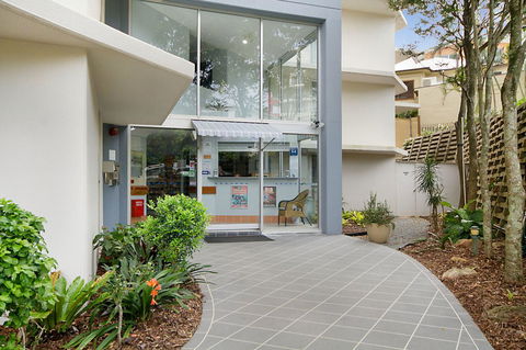 Rainbow Bay Resort Holiday Apartments - Mackay Tourism 12
