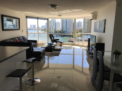 Moorings On Cavill Surfers Paradise - Mackay Tourism 24