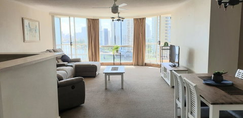 Moorings On Cavill Surfers Paradise - Mackay Tourism 23
