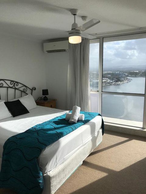 Moorings On Cavill Surfers Paradise - Mackay Tourism 32