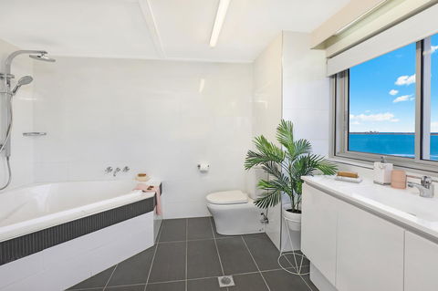 Elouera Tower - Mackay Tourism 3