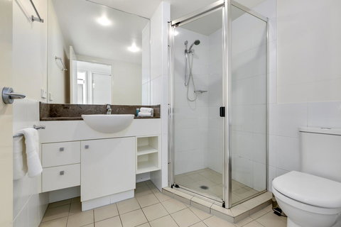 Broadbeach On The Park, 3 Bed Ocean - We Accommodate - Mackay Tourism 0