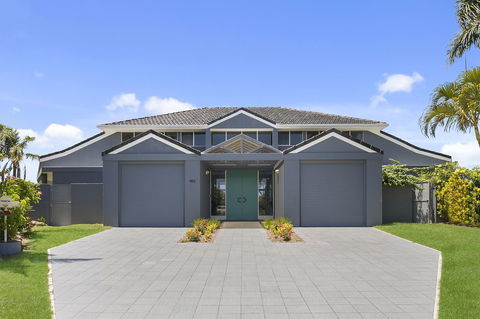 Havana Blue - Large 4 Bedroom Family Home - Mackay Tourism 20