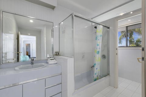 Havana Blue - Large 4 Bedroom Family Home - Mackay Tourism 21