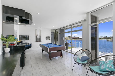 Havana Blue - Large 4 Bedroom Family Home - Mackay Tourism 19