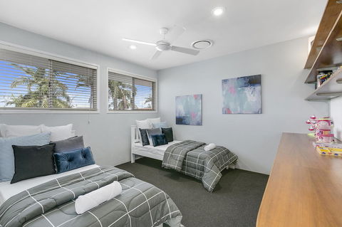 Havana Blue - Large 4 Bedroom Family Home - Mackay Tourism 17