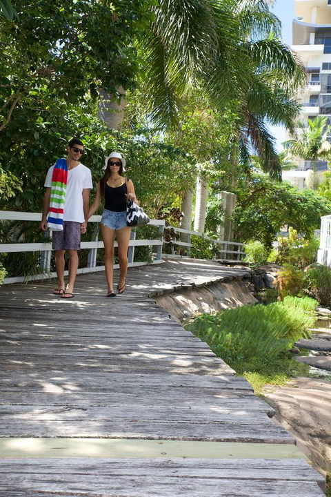 Surfers Mayfair - Mackay Tourism 7