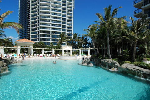 Chevron Renaissance - HR Surfers Paradise - Mackay Tourism 14