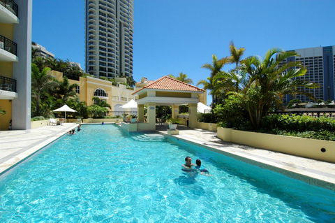 Chevron Renaissance - HR Surfers Paradise - Mackay Tourism 11
