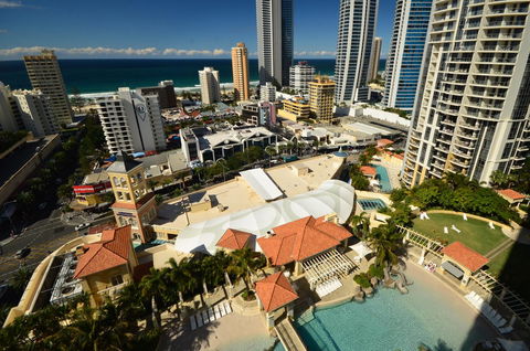 Chevron Renaissance - HR Surfers Paradise - Mackay Tourism 25
