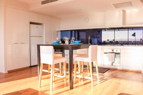 Circle On Cavill Surfers Paradise Apartments-Holiday Paradise - Mackay Tourism 17