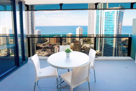 Circle On Cavill Surfers Paradise Apartments-Holiday Paradise - Mackay Tourism 2