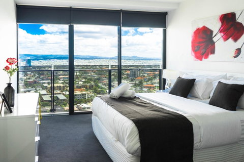 Circle On Cavill Surfers Paradise Apartments-Holiday Paradise - Mackay Tourism 3