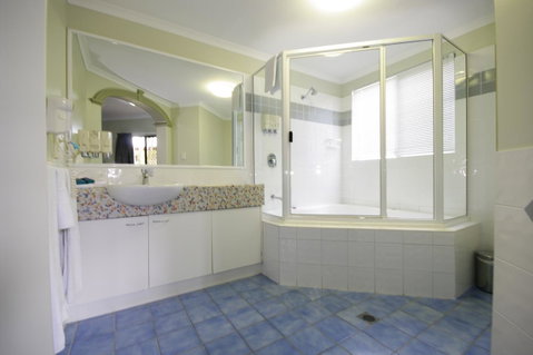 Mackay Resort Motel - Mackay Tourism 13