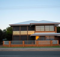 Waterside House Kalbarri - Mackay Tourism