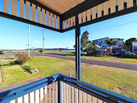 Waterside Retreat - Mackay Tourism 0