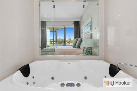WAVE CULTURE 1204 - BEACH BLISS - Mackay Tourism 3