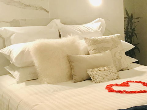 Waves And White Horses Seaview Retreat (adults Only) - Mackay Tourism 3