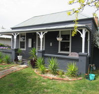 Welcome Stranger Cottage - Mackay Tourism