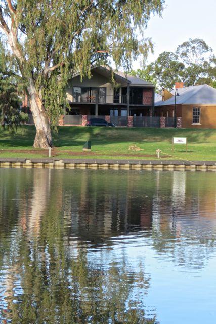 Wentworth Wharf B&B - Mackay Tourism 3